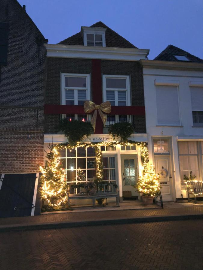 Huys Aan De Haven Hotell Zierikzee Exteriör bild